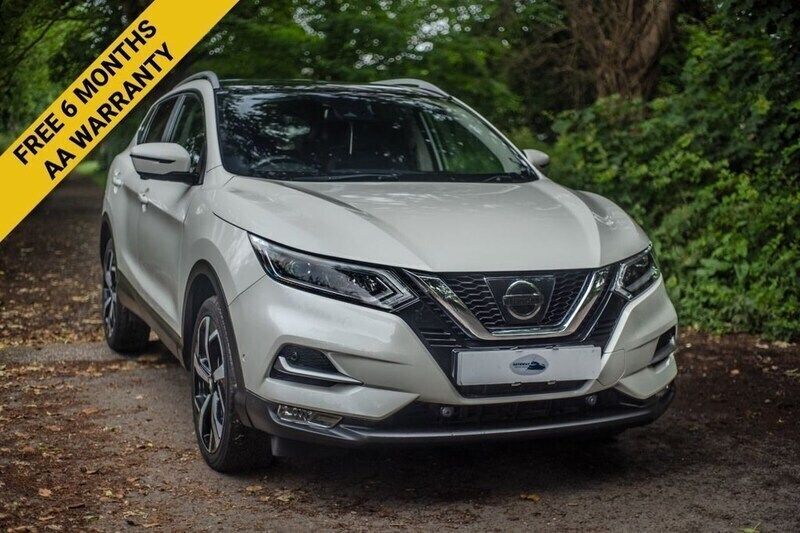 White Used 2018 Nissan Qashqai Tekna SUV | £11,295 (Fair price) - Image 1/4