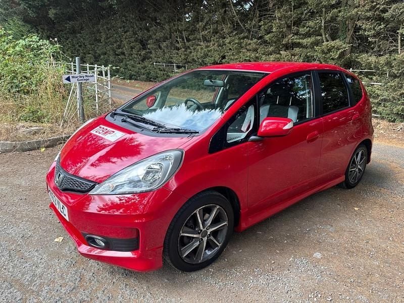 Red Used 2014 Honda Jazz SI Hatchback | £4,995 (Good price) - Image 1/4