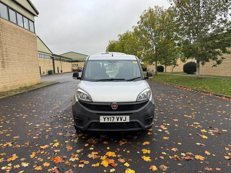 Used Fiat Doblò Pop 95 HP (69 kW) 2017 Silver MPV