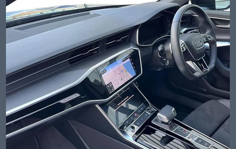 Used Audi A6 Black Edition 200 HP (147 kW) 2024 Blue Estate