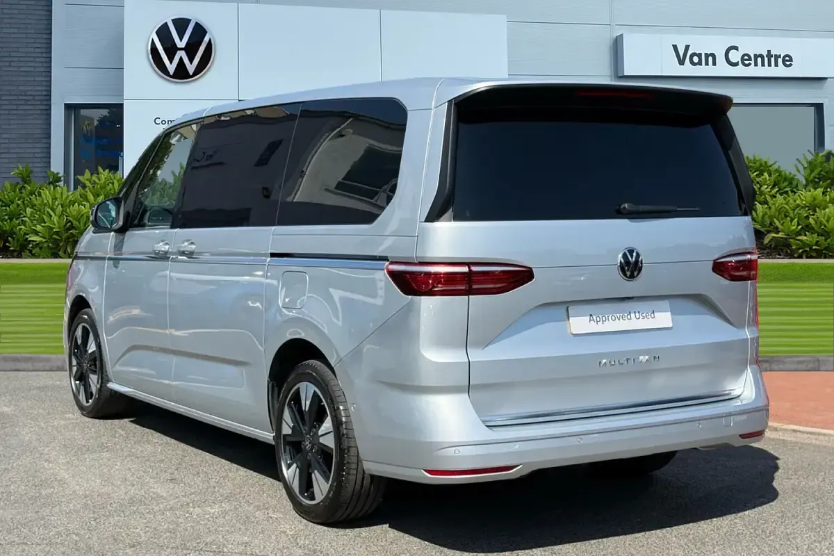 Used VW Multivan Style 150 HP (110 kW) 2025 Silver MPV