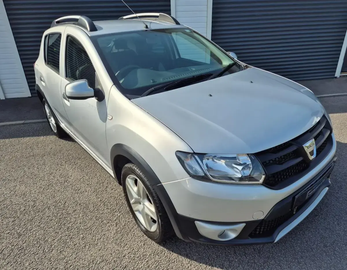Used Dacia Sandero Ambiance 90 HP (66 kW) 2014 Silver Hatchback