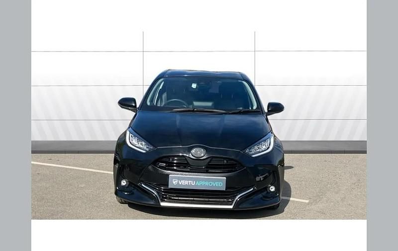 Begagnad Mazda 2 113 HK (83 kW) 2022 Svart Halvkombi