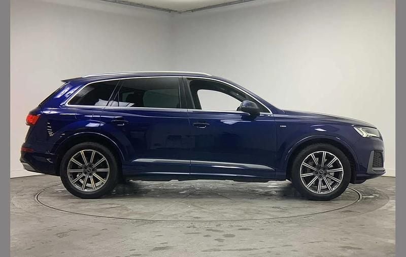 Used Audi Q7 Black Edition 281 HP (206 kW) 2023 Blue SUV