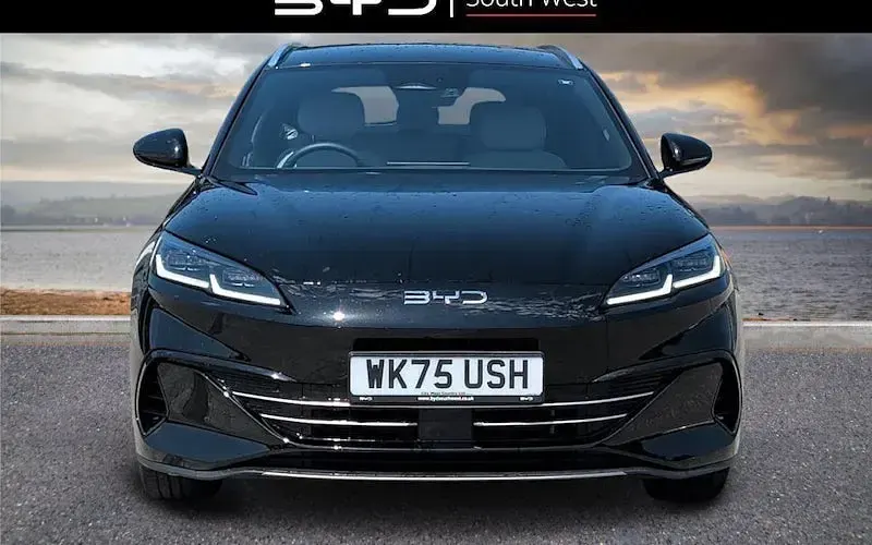Used BYD Seal Boost 184 HP (135 kW) 2025 Black Estate