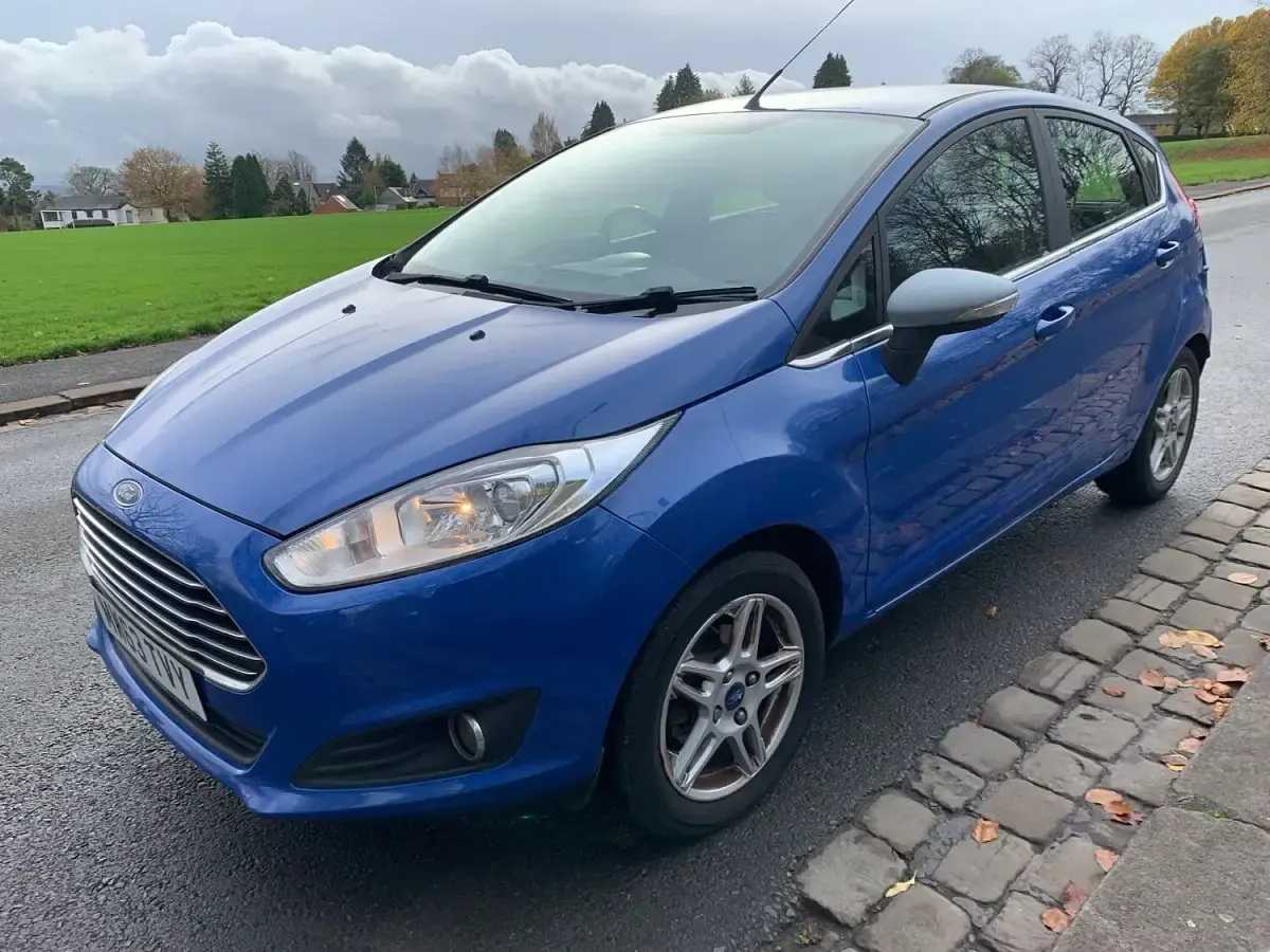 Used Ford Fiesta Zetec 82 HP (60 kW) 2014 Blue Hatchback
