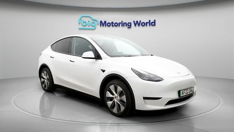 Used Tesla Model Y Long Range AWD 378 kW (514 HP) 2022 White SUV