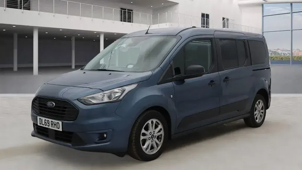 Used Ford Grand Tourneo Connect Zetec 120 HP (88 kW) 2019 Blue MPV