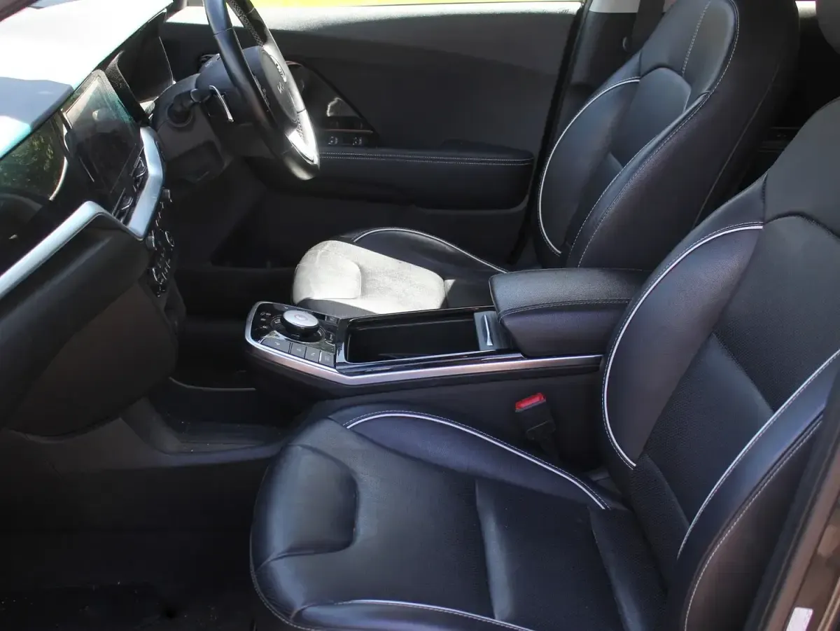 Used Kia Niro 150 kW (204 HP) 2021 Grey SUV