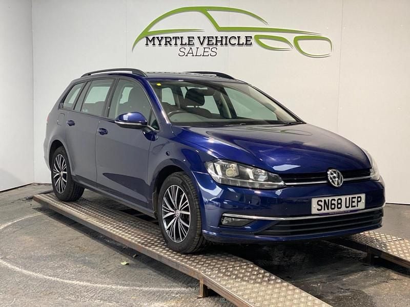 Used VW Golf VII SE 115 HP (84 kW) 2018 Blue Estate