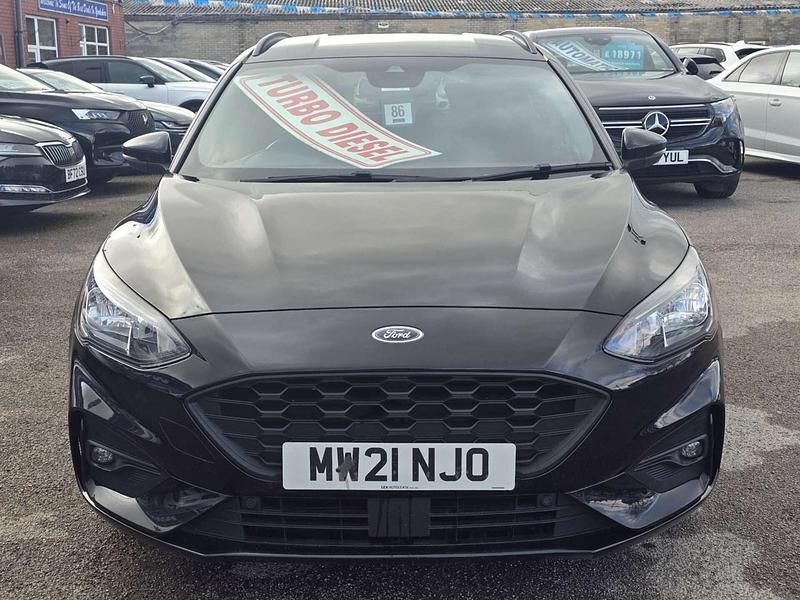 Used Ford Focus ST-Line 120 HP (88 kW) 2021 Black Estate