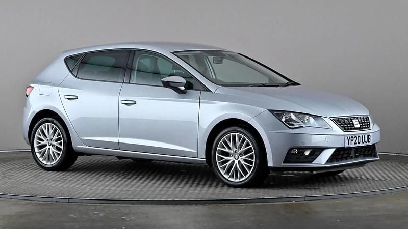 Begagnad Seat Leon SE Dynamic 115 HK (84 kW) 2020 Silver Halvkombi