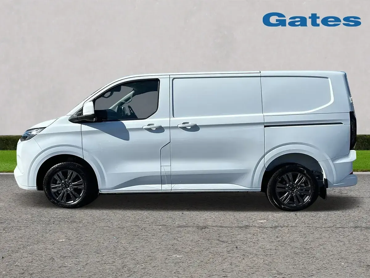 Used Ford Transit Custom Limited 232 HP (170 kW) 2026 White Van