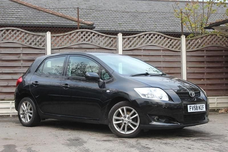 Black Used 2009 Toyota Auris Hatchback | £1,990 (Fair price) - Image 1/4