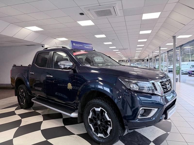 Blue Used 2020 Nissan Navara Tekna Pickup | £15,995 (Expensive) - Image 1/4