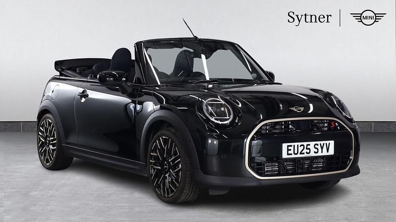 Begagnad Mini Cooper 201 HK (147 kW) 2025 Svart Halvkombi