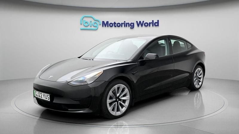Used Tesla Model 3 Standard Range Plus 222 kW (302 HP) 2021 Black Sedan