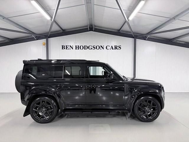 Used Land Rover Defender S 250 HP (183 kW) 2024 Black SUV