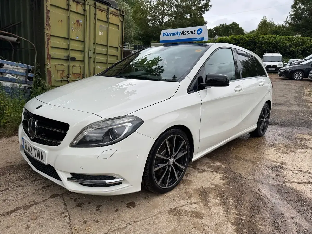 Used Mercedes B220 167 HP (122 kW) 2013 White Hatchback