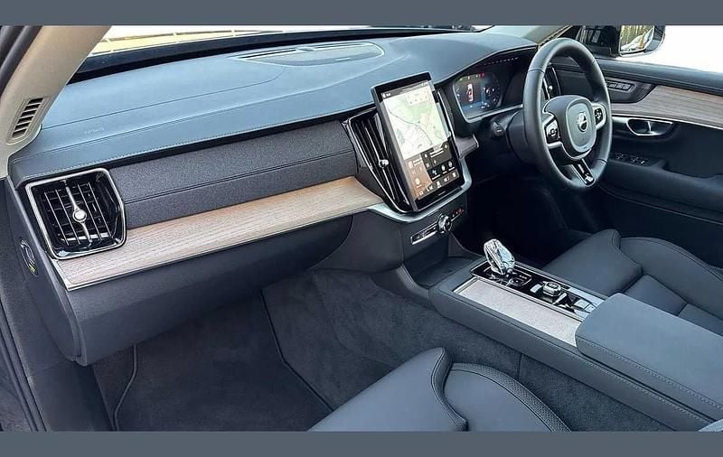 Used Volvo XC90 Plus 247 HP (181 kW) 2025 Blue SUV