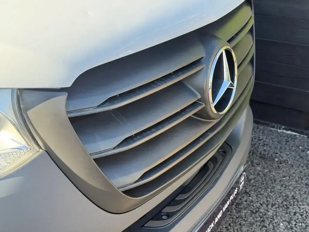 Begagnad Mercedes Sprinter Progressive 2023 Vit Van