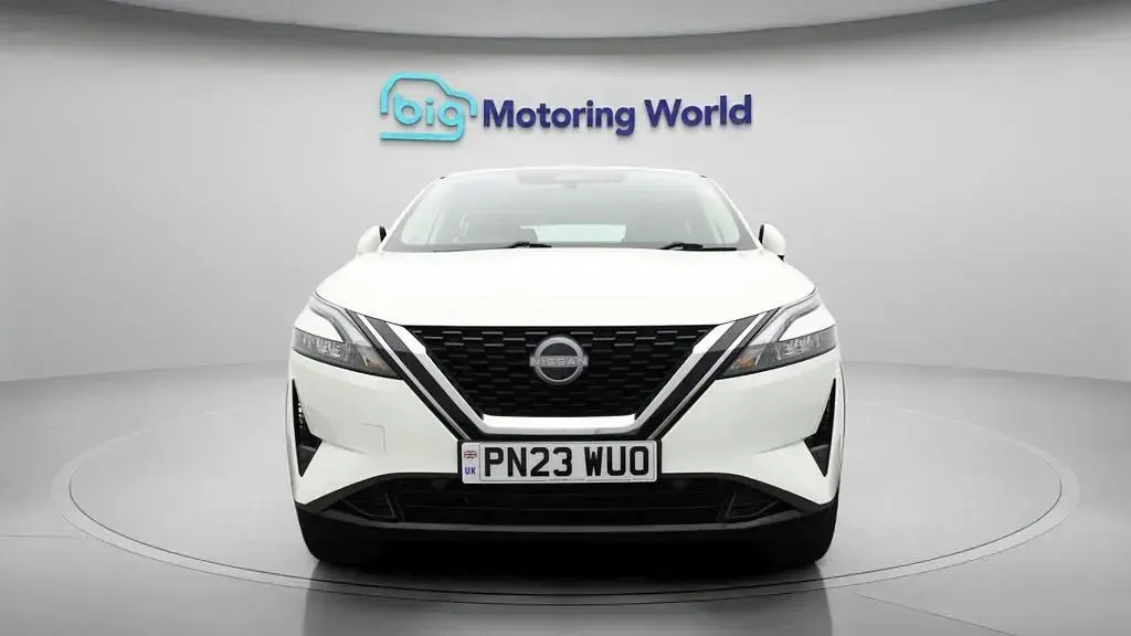 Used Nissan Qashqai Acenta Premium 140 HP (102 kW) 2023 White SUV