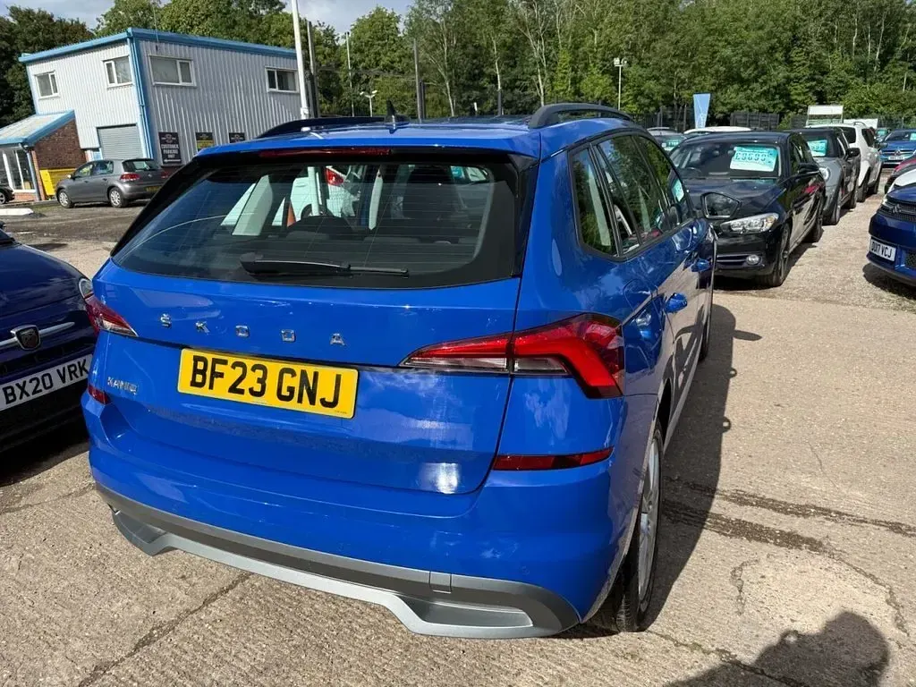 Used Skoda Kamiq SE 95 HP (69 kW) 2023 Blue SUV
