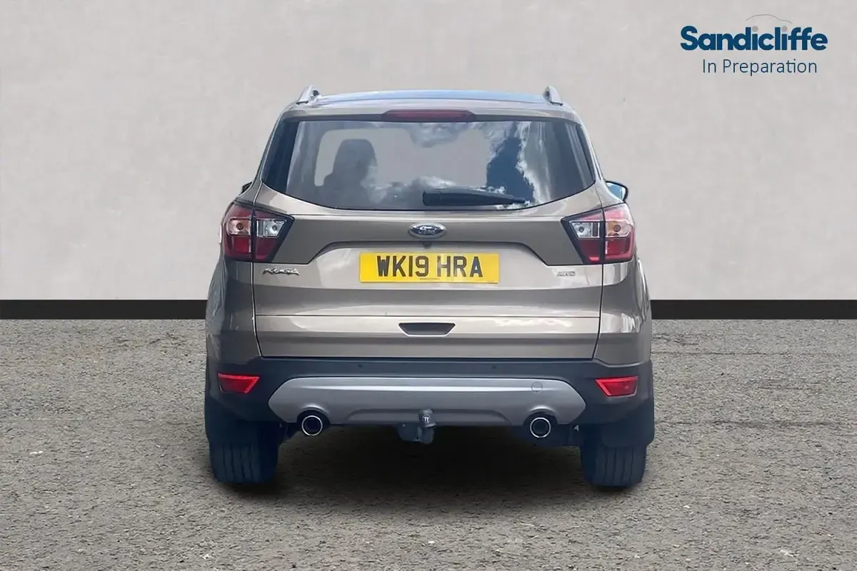 Used Ford Kuga Titanium 180 HP (132 kW) 2019 Silver SUV