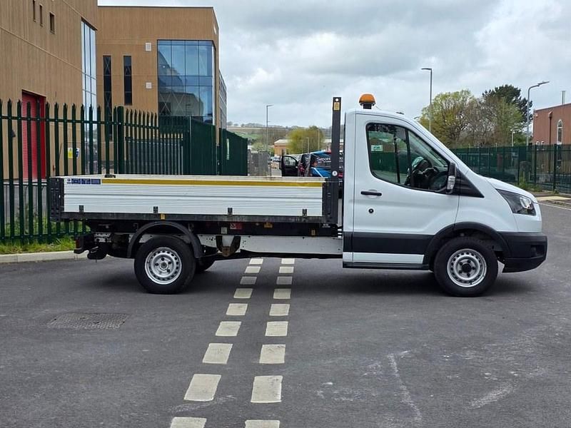 Usado Ford Transit 130 HP (95 kW) 2019 Branco Cabrios