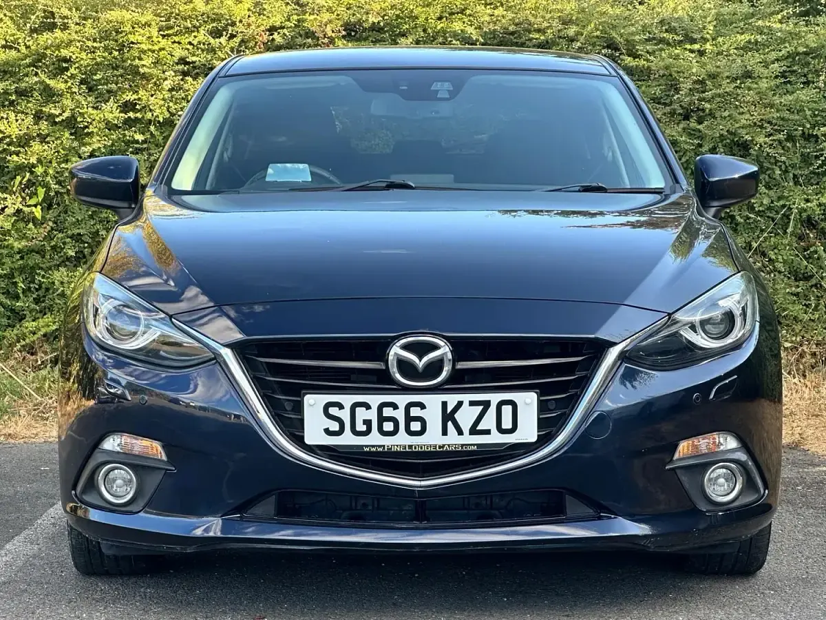 Used Mazda 3 Inclusive 165 HP (121 kW) 2016 Blue Hatchback