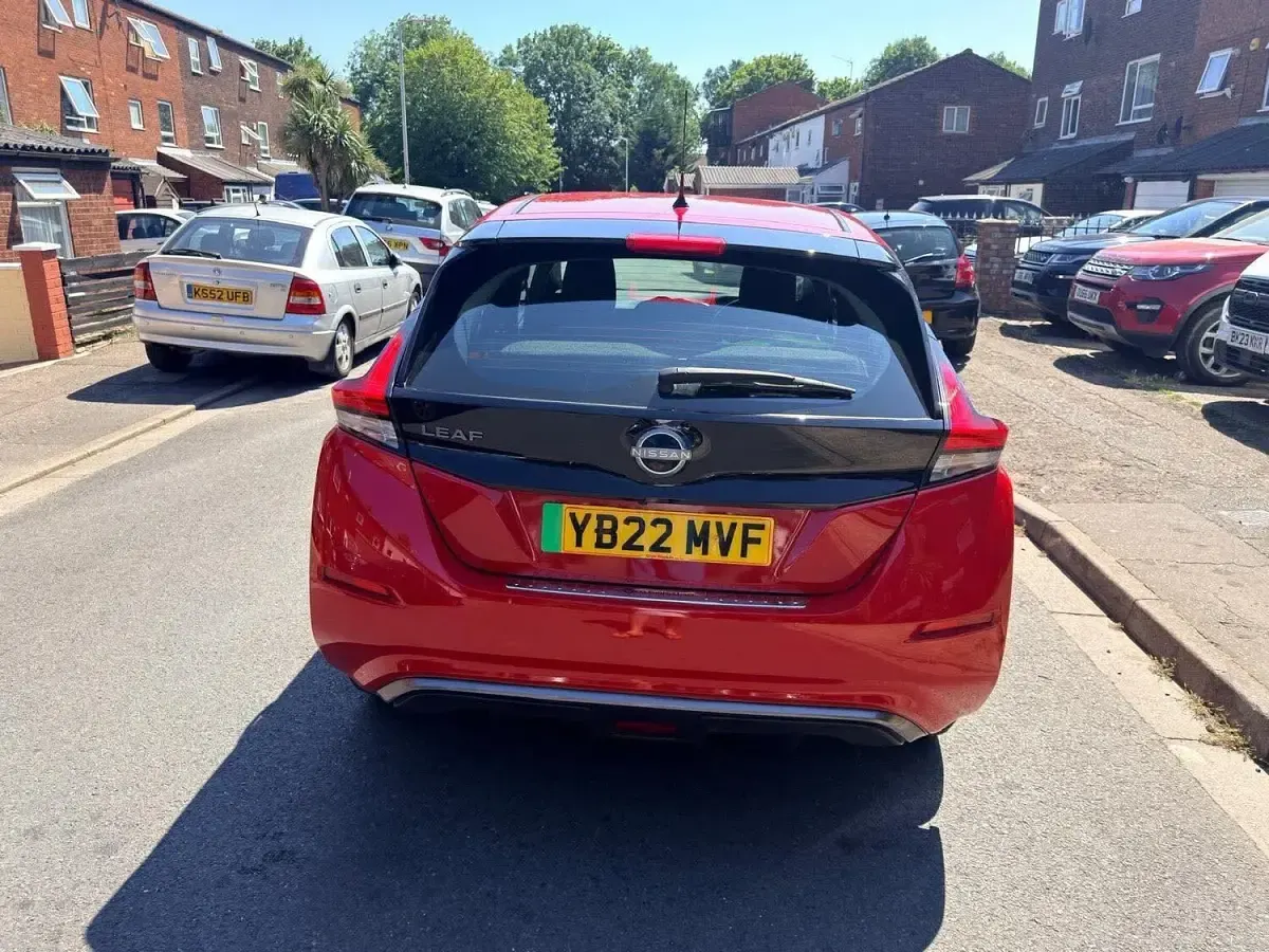 Used Nissan Leaf Acenta 110 kW (150 HP) 2022 Red Hatchback