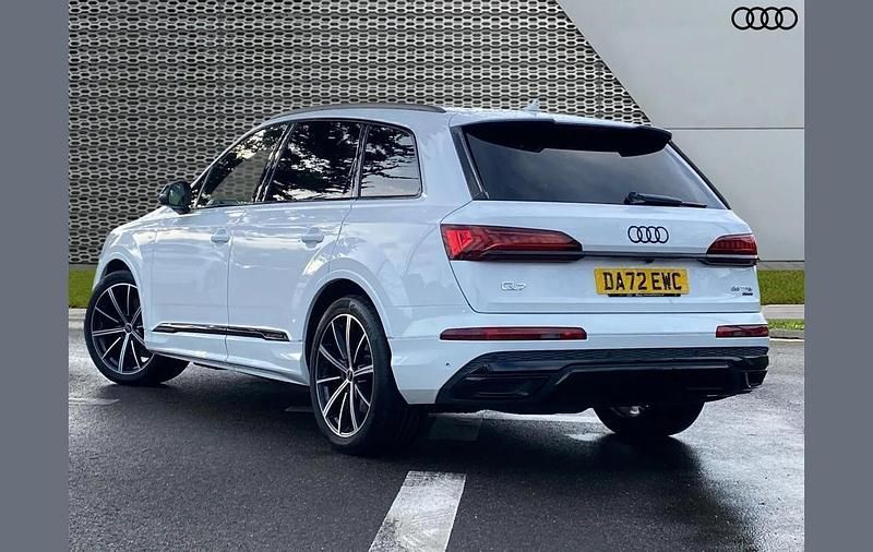 Used Audi Q7 Black Edition 334 HP (245 kW) 2022 White SUV