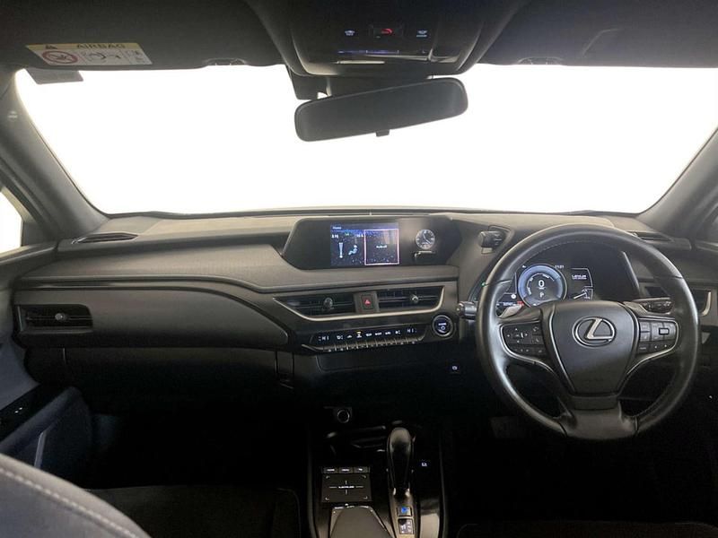 Used Lexus UX 300e 150 kW (204 HP) 2022 Black SUV