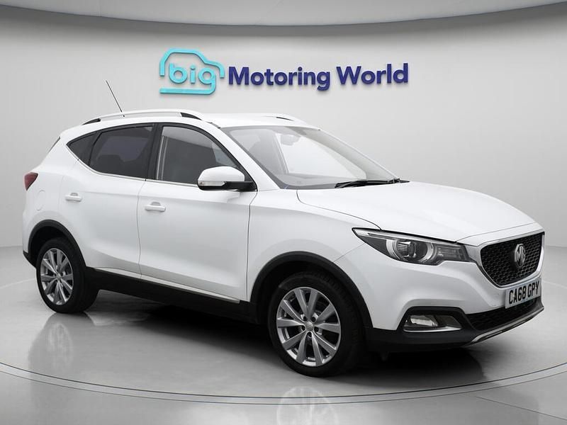 White Used 2018 MG ZS Excite Sedan | £8,000 (Good price) - Image 1/4