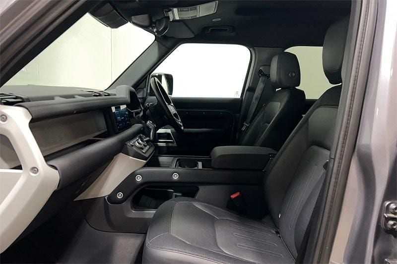 Used Land Rover Defender SE Dynamic 398 HP (292 kW) 2022 Grey SUV