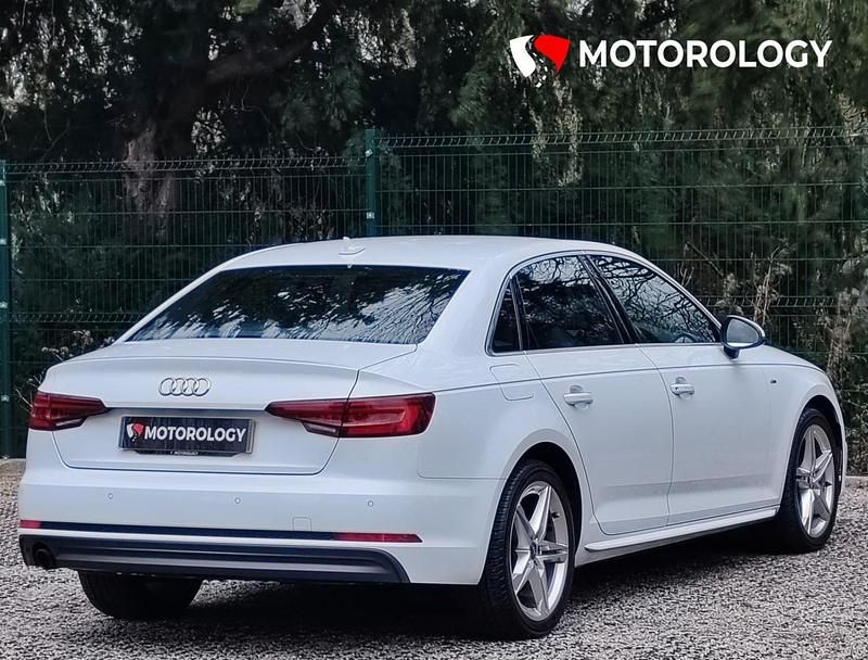 Used Audi A4 S-Line 150 HP (110 kW) 2018 White Sedan