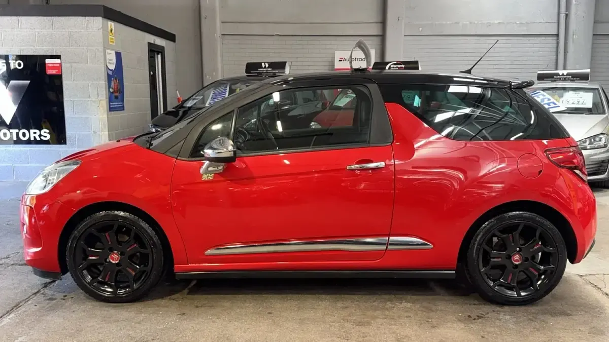 Used Citroën DS3 110 HP (80 kW) 2012 Red Hatchback