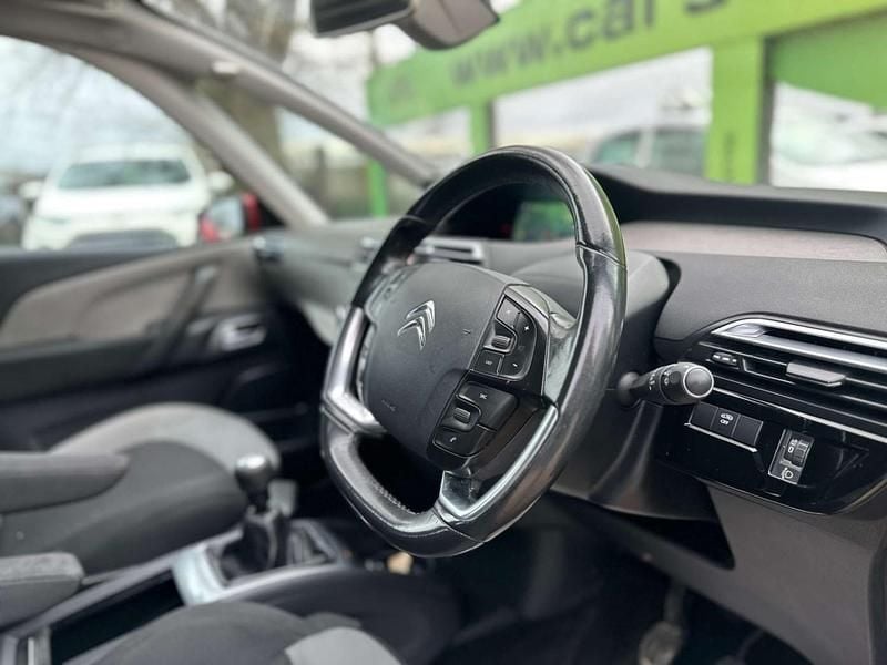 Used Citroën Grand C4 Picasso Exclusive 115 HP (84 kW) 2014 Red MPV