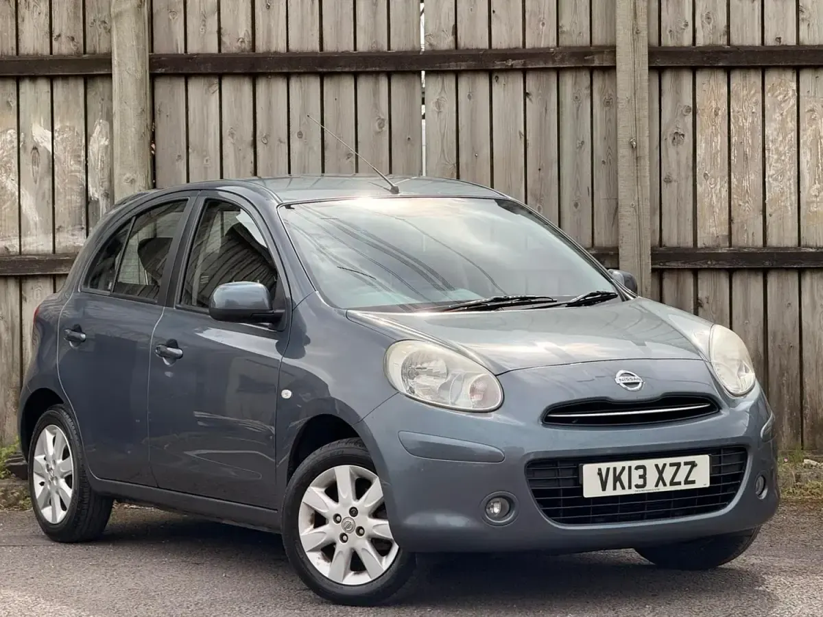 Begagnad Nissan Micra Acenta 80 HK (58 kW) 2013 Grå Halvkombi