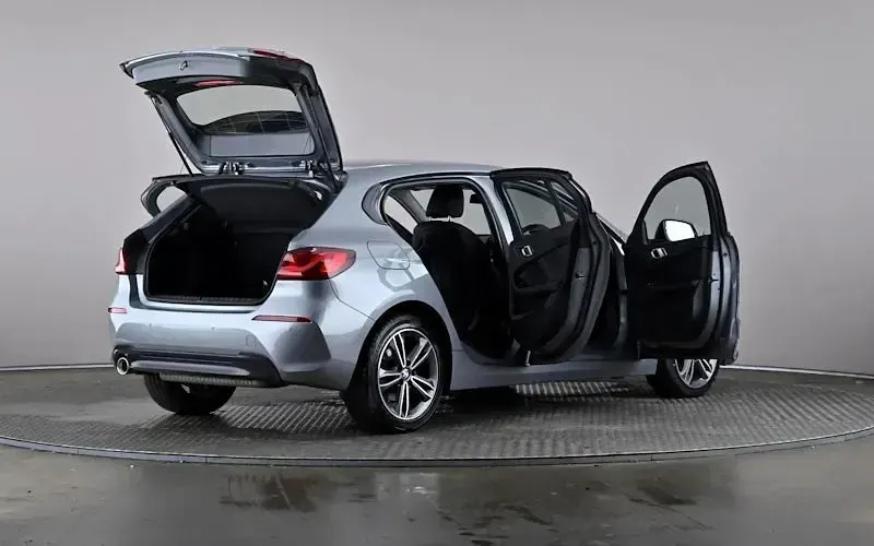 Used BMW 118 Sport Line 136 HP (100 kW) 2023 Grey Hatchback