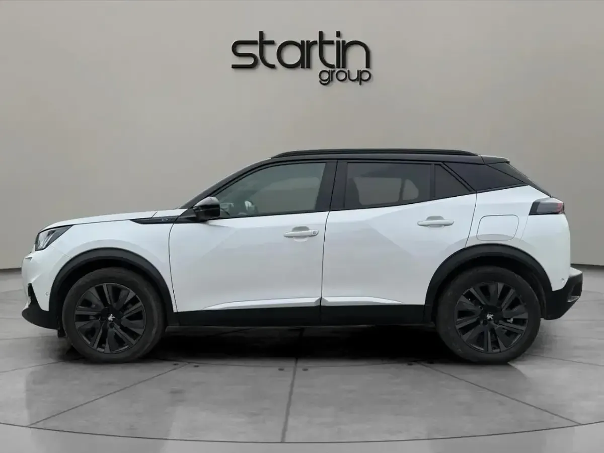 Second-hand Peugeot e-2008 Premium 98 kW (134 CP) 2022 Alb SUV