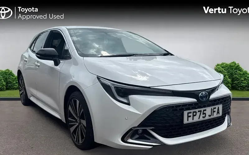 Used Toyota Corolla Design 140 HP (102 kW) 2026 Hatchback