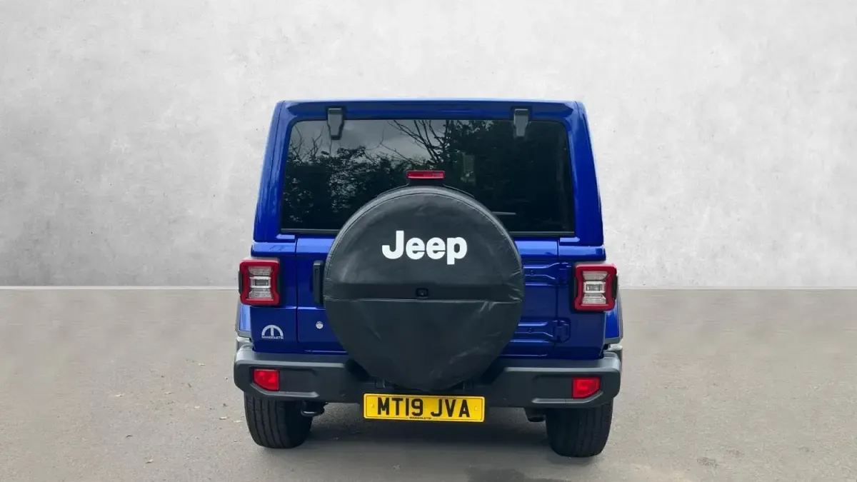 Begagnad Jeep Wrangler Sahara 268 HK (197 kW) 2019 Blå SUV
