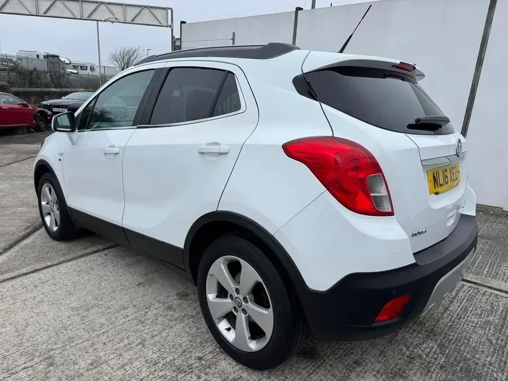 Used Vauxhall Mokka S 136 HP (100 kW) 2016 White SUV