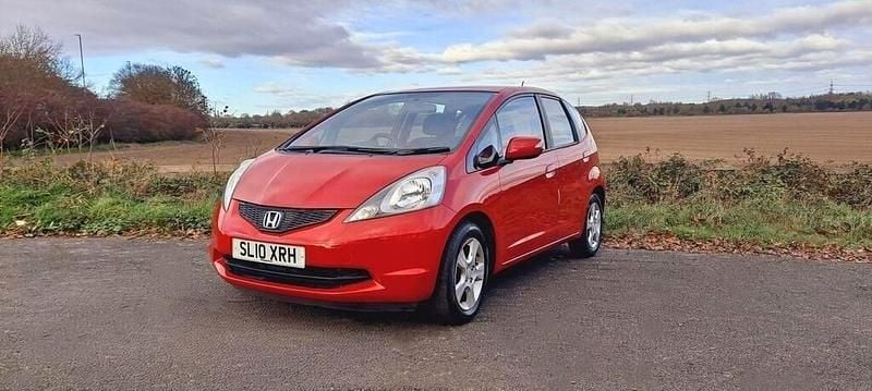 Used Honda Jazz ES 2010 Red Hatchback