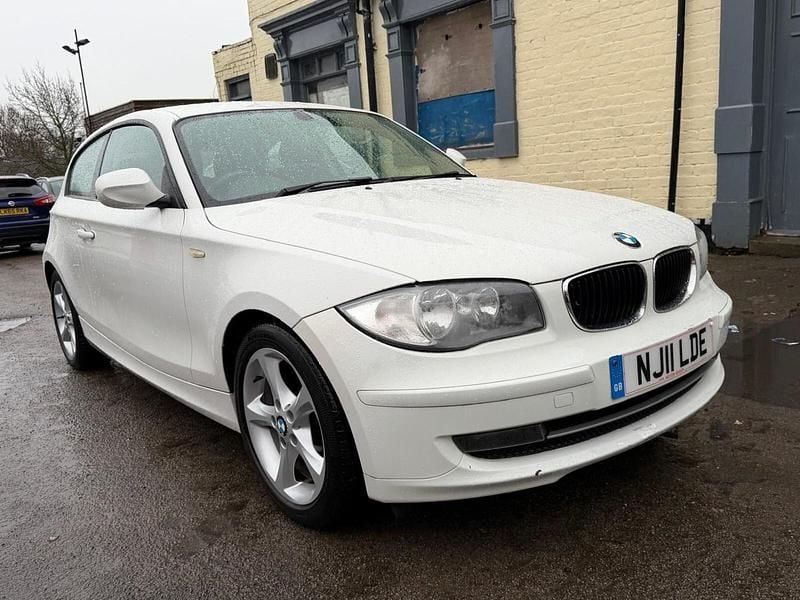 White Used 2011 BMW 116 Sport Line Hatchback | £1,795 (Good price) - Image 1/4