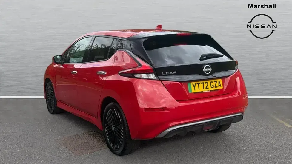 Used Nissan Leaf N-Connecta 160 kW (218 HP) 2022 Red Hatchback