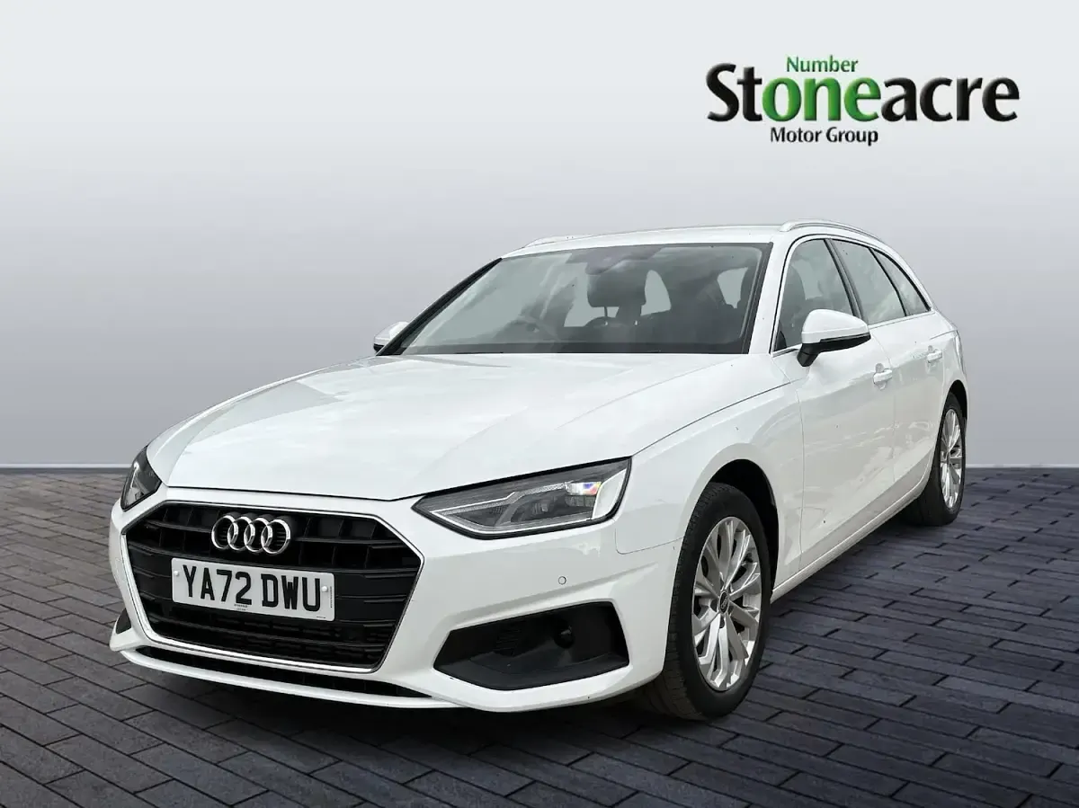 Used Audi A4 Comfort 150 HP (110 kW) 2023 White Estate