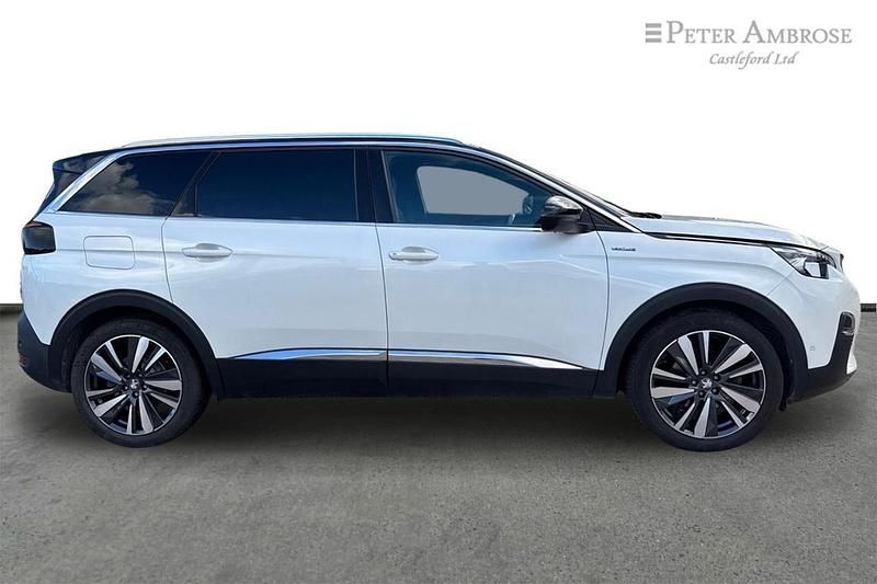 White Used 2020 Peugeot 5008 Premium MPV | £22,640 (Fair price) - Image 1/3