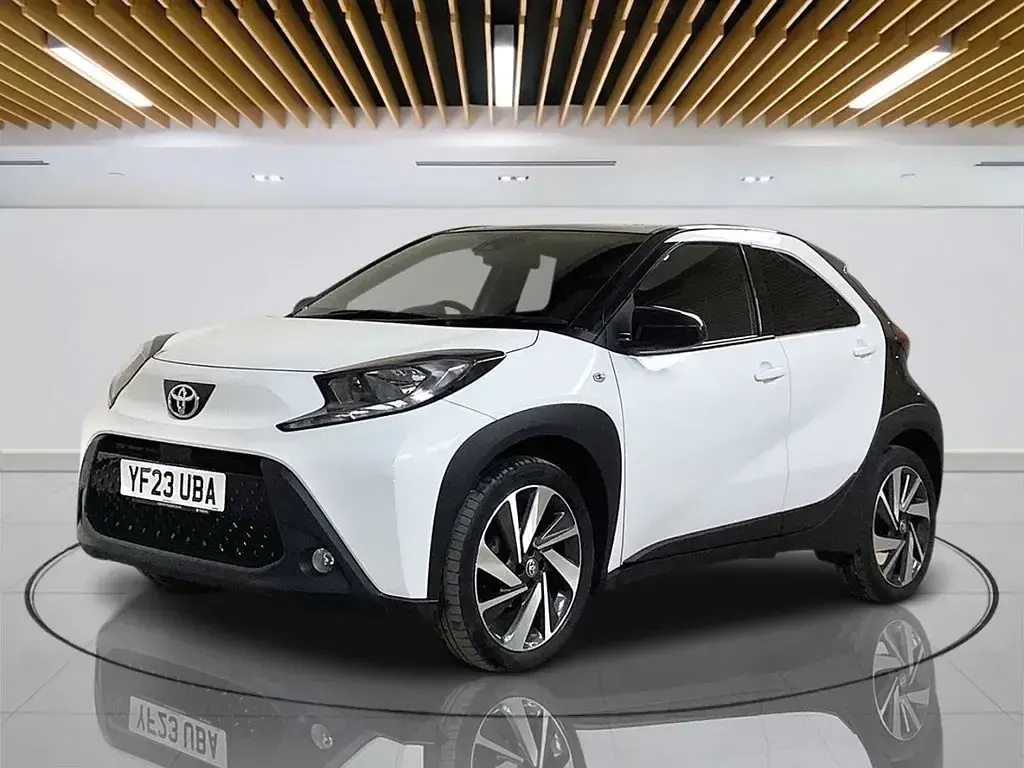 Used Toyota Aygo X 72 HP (52 kW) 2023 White SUV
